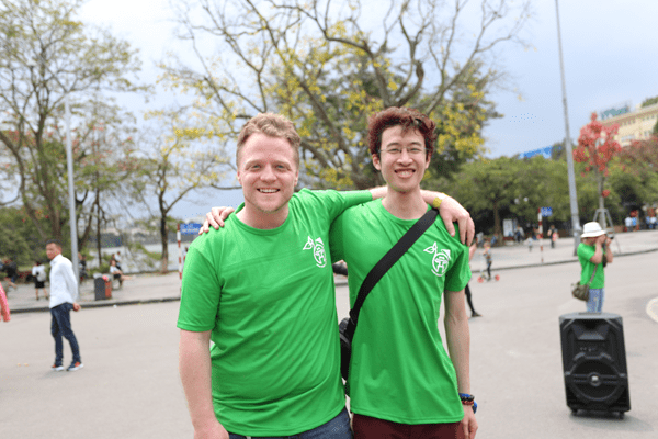 Những câu tiếng Anh giao tiếp làm quen