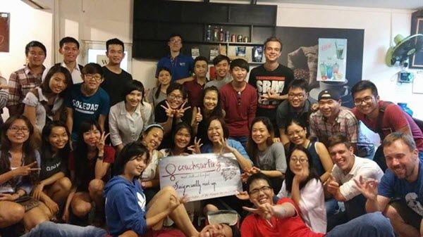 câu lạc bộ tiếng Anh CouchSurfing Hanoi