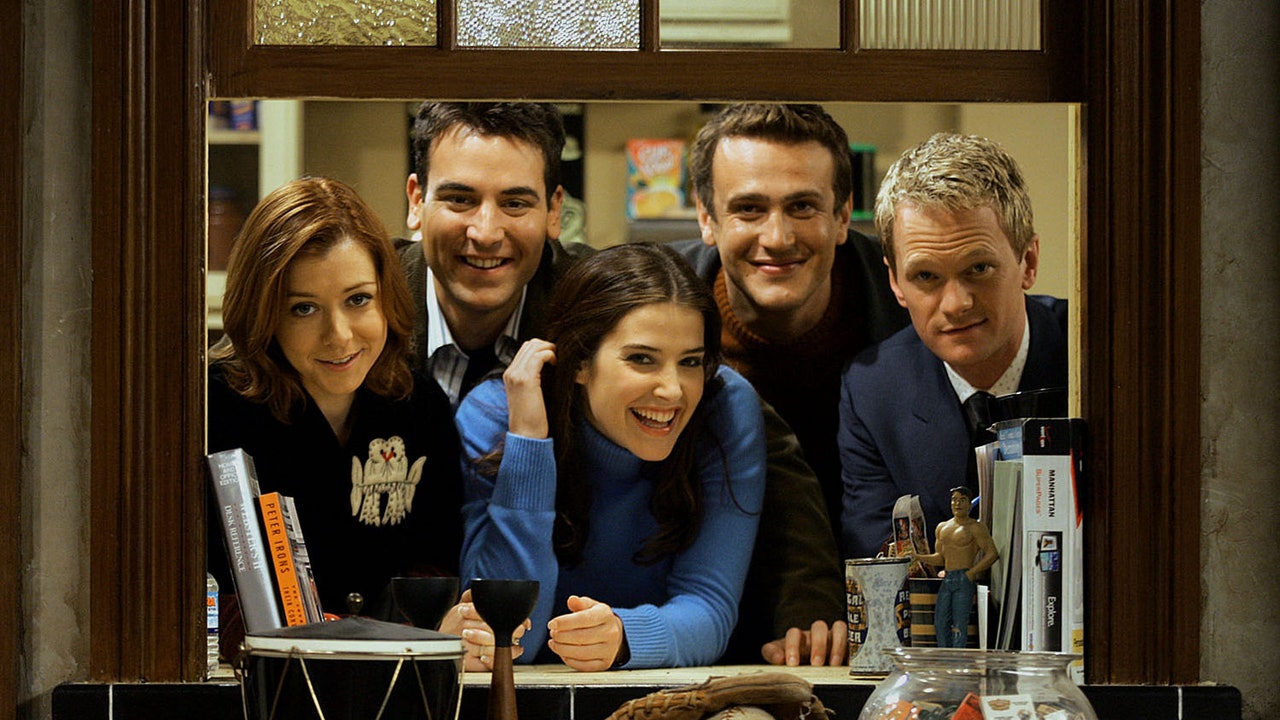 “How I Met Your Mother” với nội dung cuốn hút, tình tiết bất ngờ và không kém phần hài hước sẽ là bộ phim lý tưởng để luyện nghe tiếng Anh. 