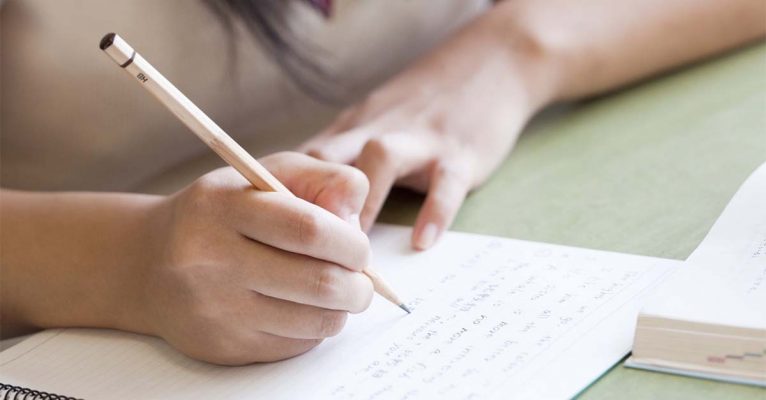 Đừng quên ứng dụng ngữ pháp tiếng Anh lớp 8