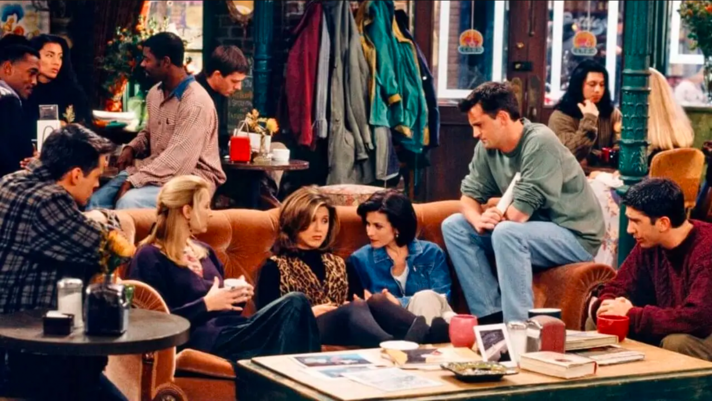 Xem các phim tiếng Anh như “Friends” để cải thiện khả năng nghe và nói