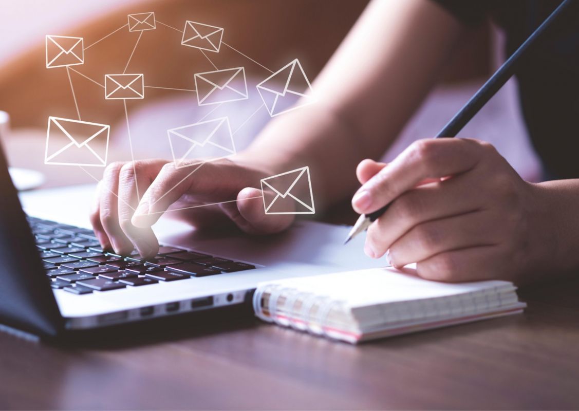 Mẫu viết email bằng tiếng Anh mời tham dự cuộc họp, hội thảo 